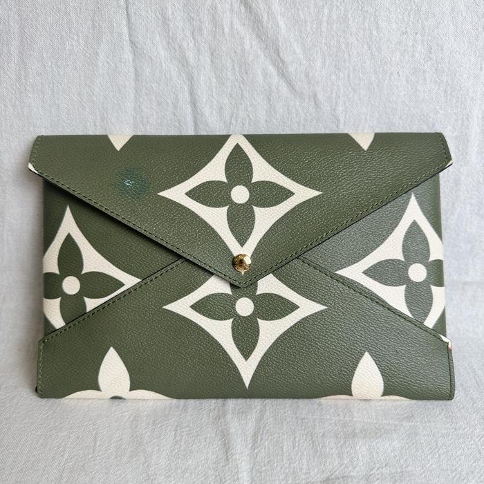 LV* KIRIGAMI POCHETTE PRELOVED BRANDED