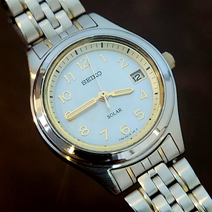 Jam tangan wanita Seiko Solar