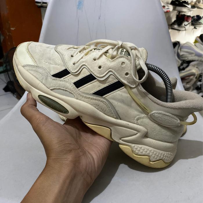 Sepatu Second Adidas Ozweego Size 42