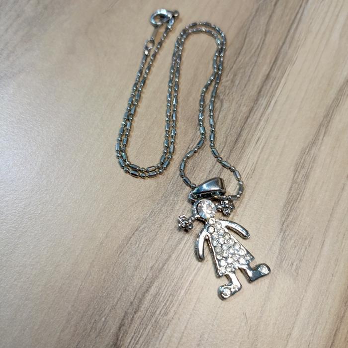 Kalung Silver Liontin Figur Manusia Kecil