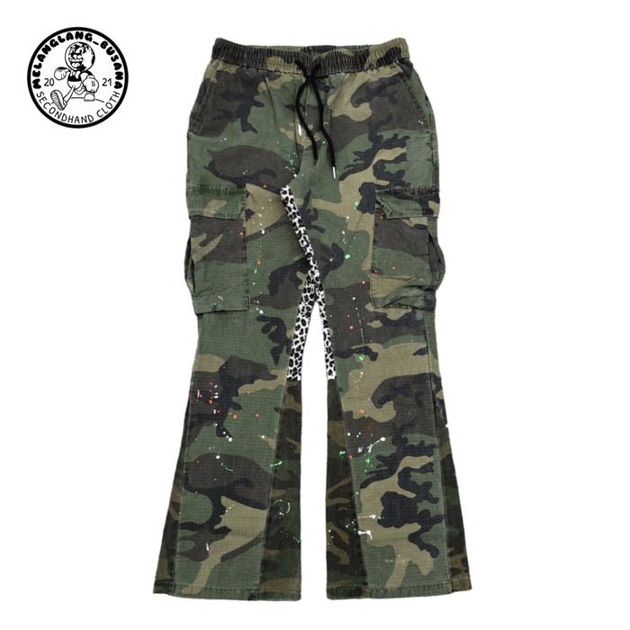 Celana cargo pria / Made Extreme Camo Flared pants