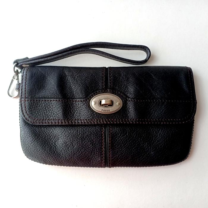 Fossil Maddox fold over clutch vintage rare black