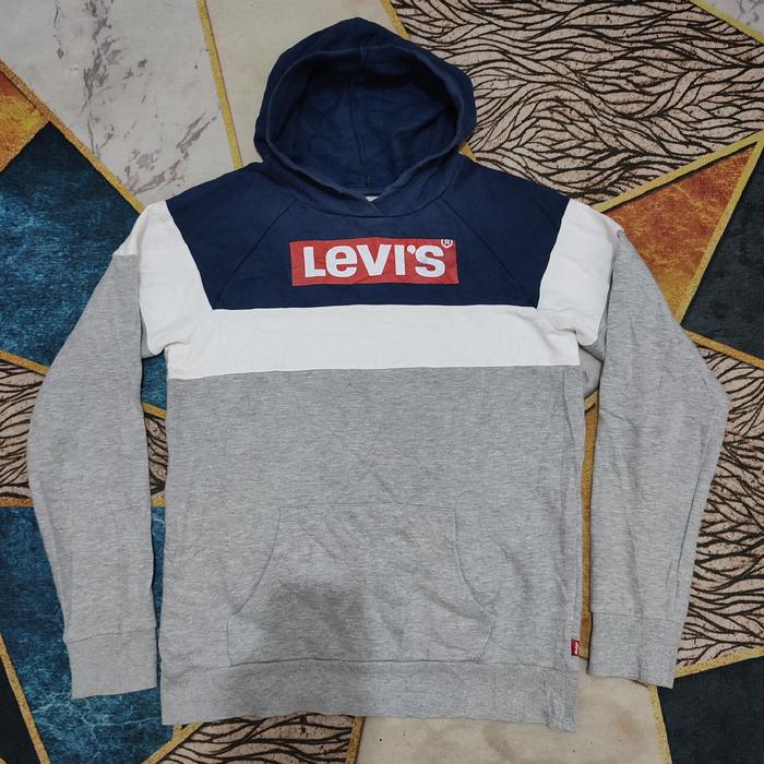 Hoodie              Levis