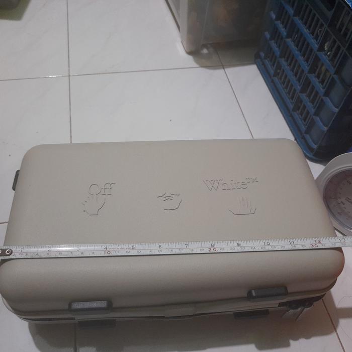protection box off amore pacific white preloved