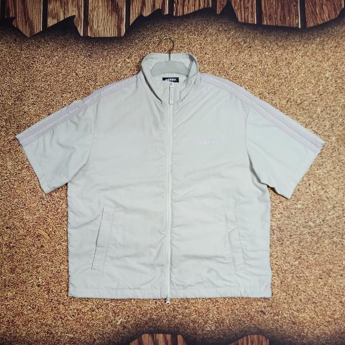Jaket Lengan Pendek NERDY