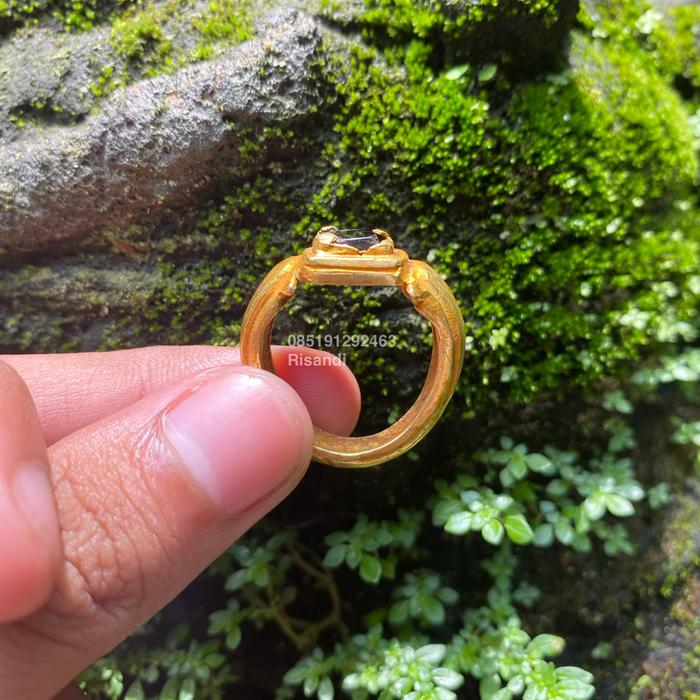 Cincin Emas temuan Sriwijaya Majapahit tua utuh antik klasik