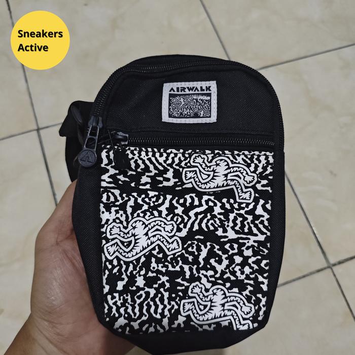 Tas Slempang Kecil Airwalk Original - Hitam