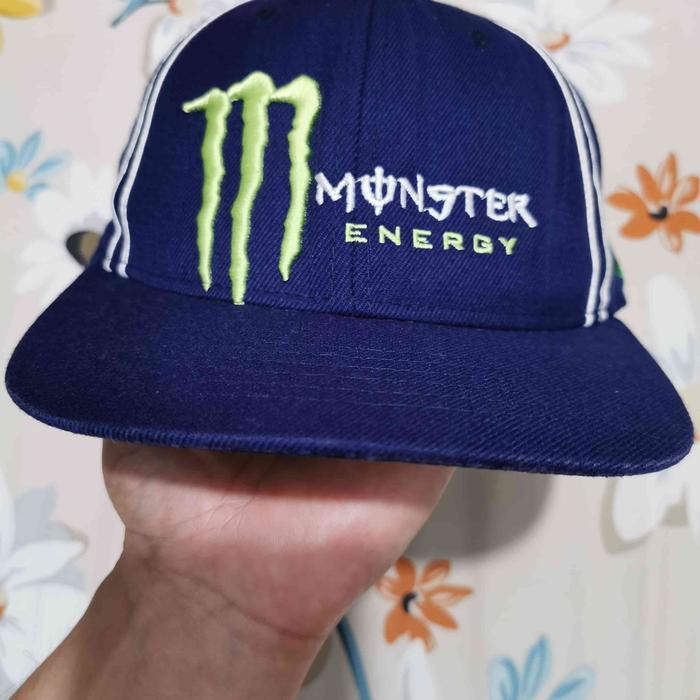 topi New era Monster Energy