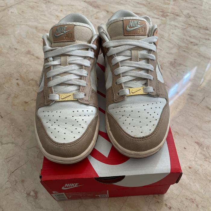 Preloved Nike dunk low se woman
