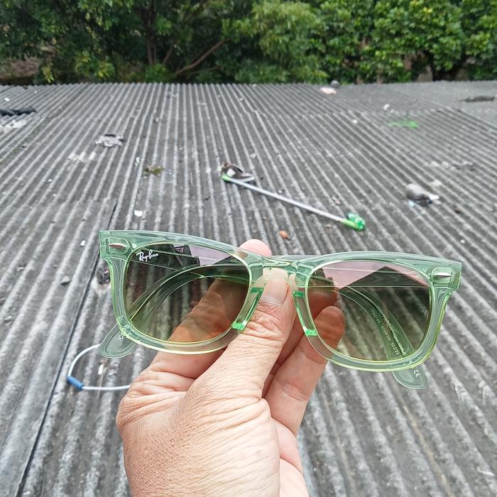 rayban wayfarer inc pop lensa gradasi.  g15 size 50-22
