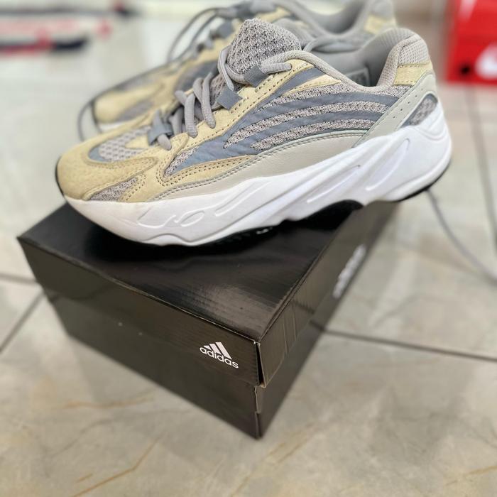 Adidas Yeezy Boost 700 V2 Static
