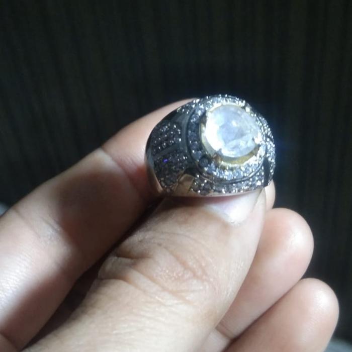 white safir Ceylon Srilanka