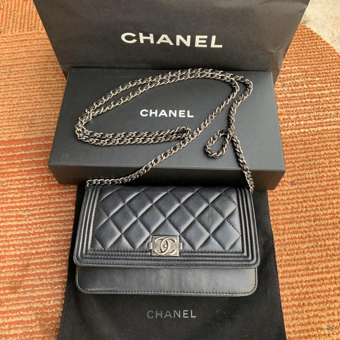CHANEL BOY WALLET ON CHAIN
