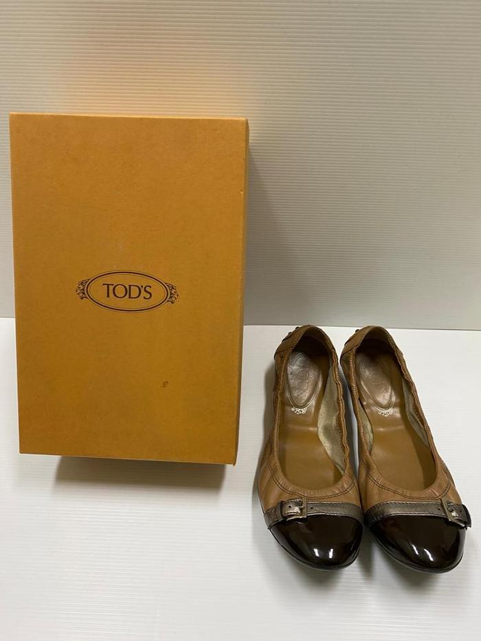 TOD’s Sepatu Flat Shoes Wanita