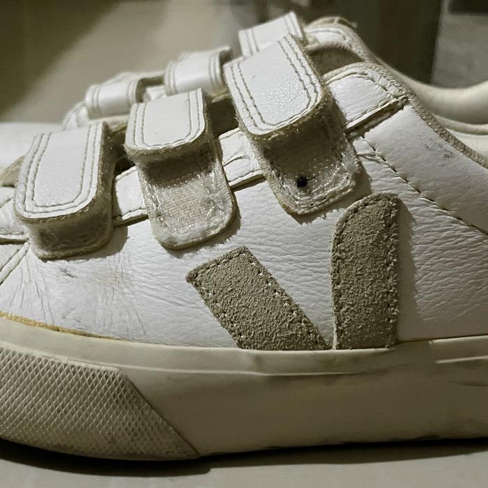 Sepatu Veja Recife chromefree leather preloved