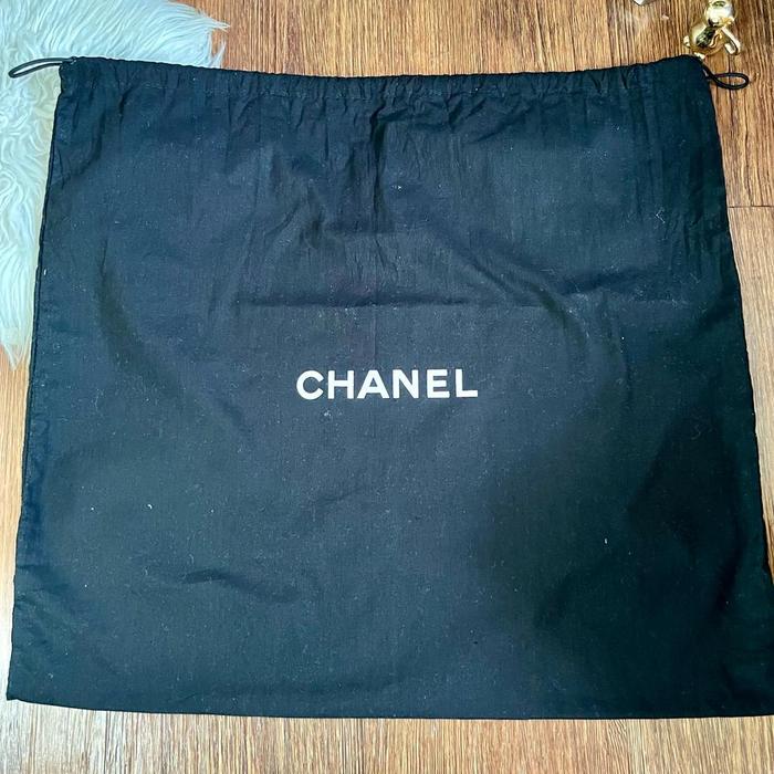 dustbag CHANEL authentic 55x49 cm