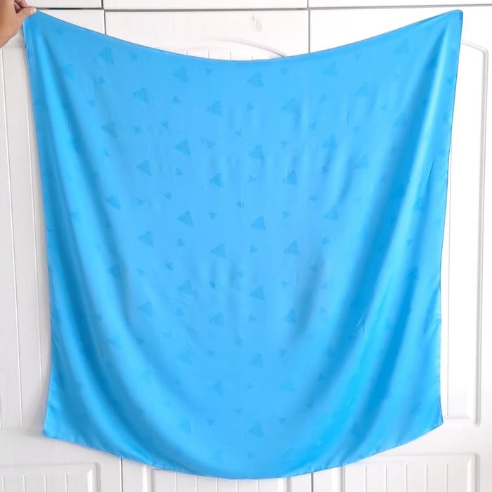 Kerudung segi empat / Scarf SHAFIRA Preloved