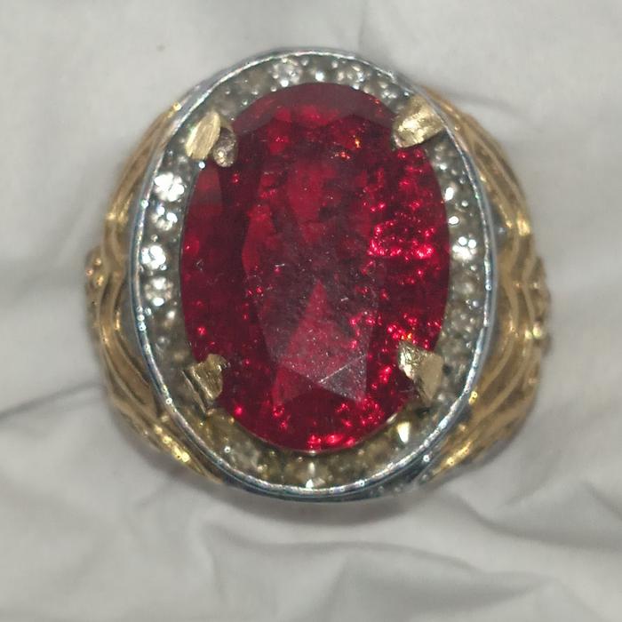 batu ruby jumbo merah pigeon blood warisan lawas Kraton
