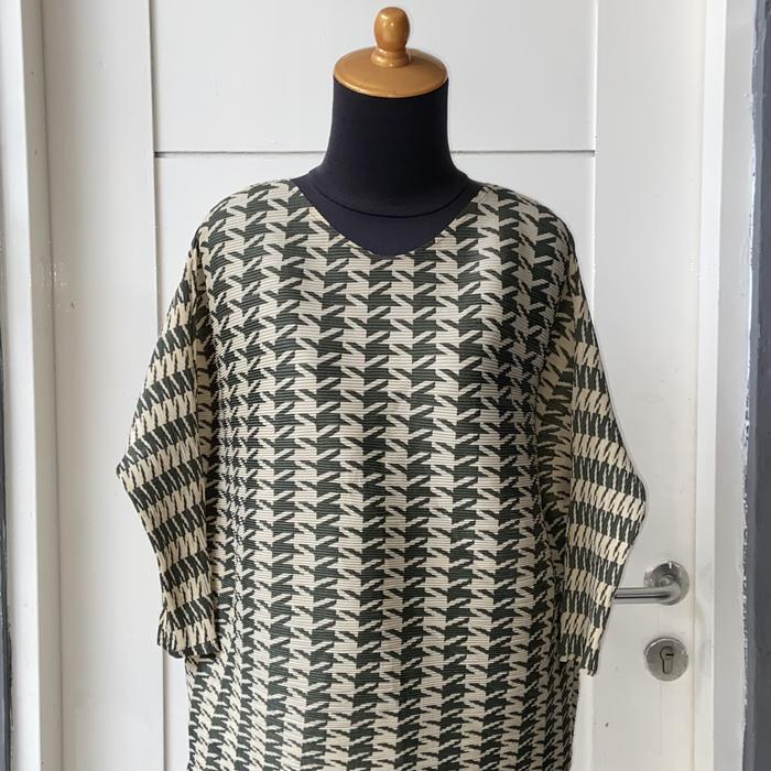 PLEATSME Motive Pleats Blouse