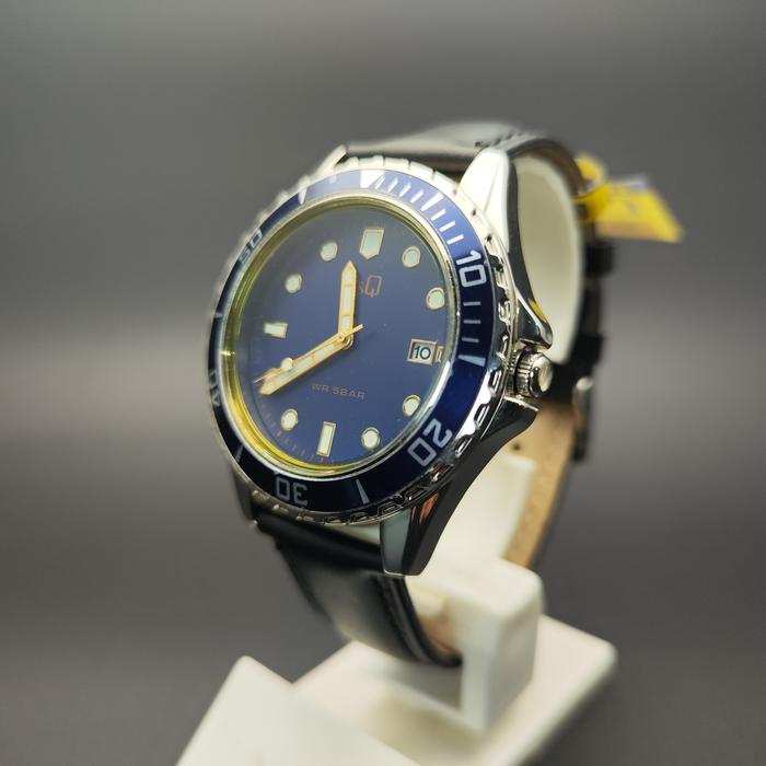 Jam Tangan Pria Q&Q QnQ QQ Analog Strap Kulit Biru A172J322Y Original
