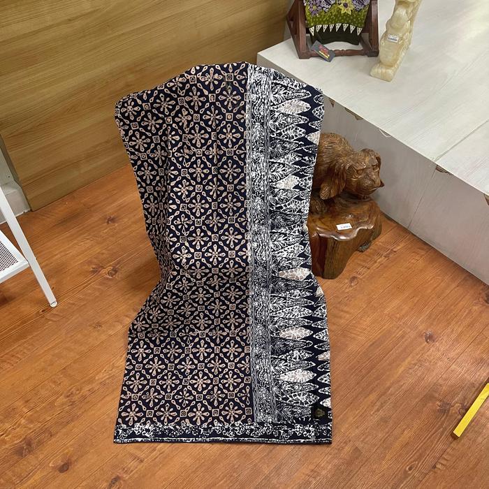Sarung Batik motif Lar Garuda by UD Mandiri