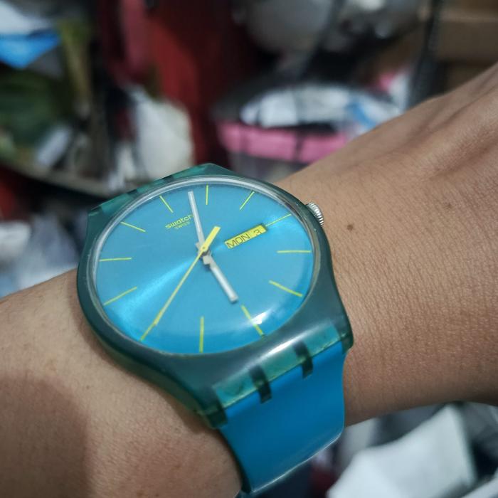 jam tangan swatch green yellow original ada baret bekas pemakaian
