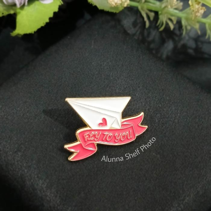 Pin Enamel Paper Plane - Fly to You - Pesawat Kertas | Quotes Bros Badge Aksesoris