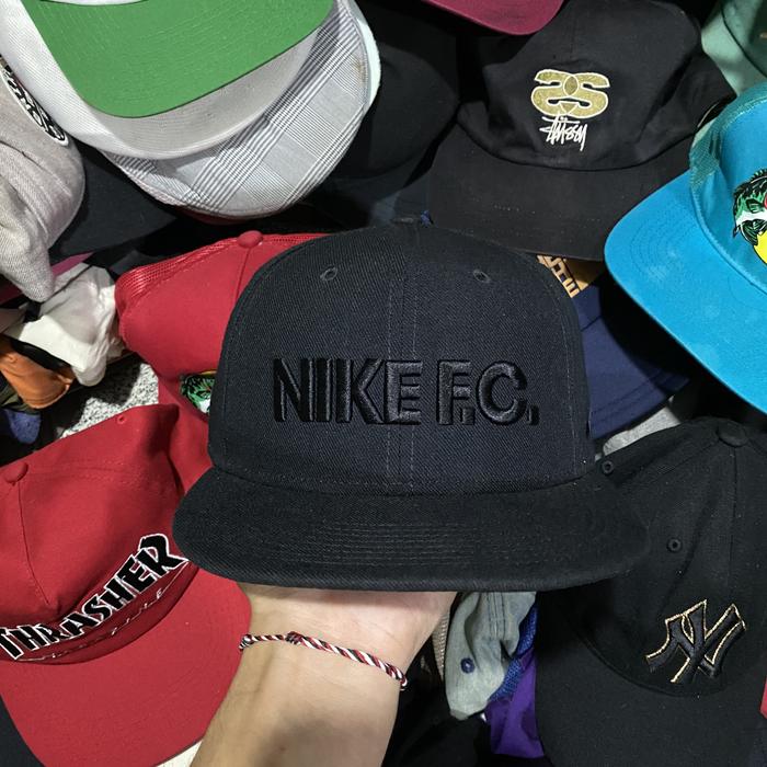 Topi snaback nike fc  Second Original Preloved 031