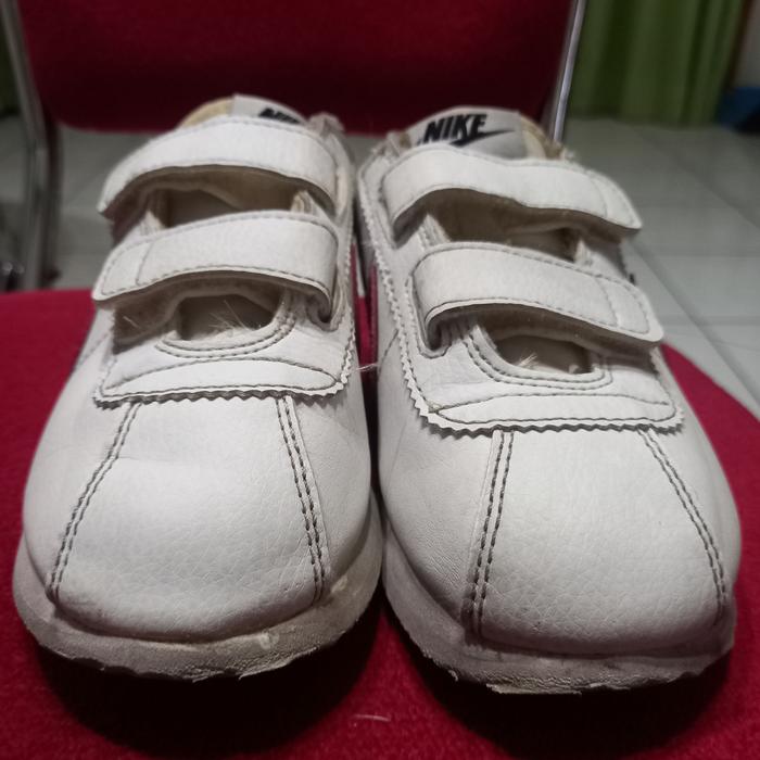 nike cortez kids original second size 31. panjang 19 cm. kondisi 87-90%.