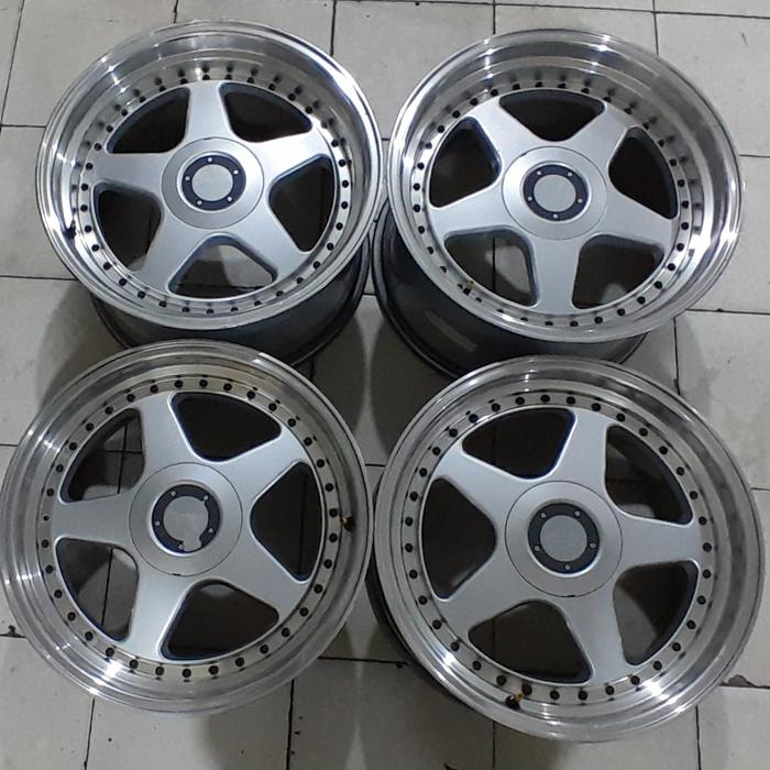 Velg Mobil Second Oz Futura R18x8/9,5 Lobang 5x114 Silver polis Buat Camry Accord Innova Terios Tean
