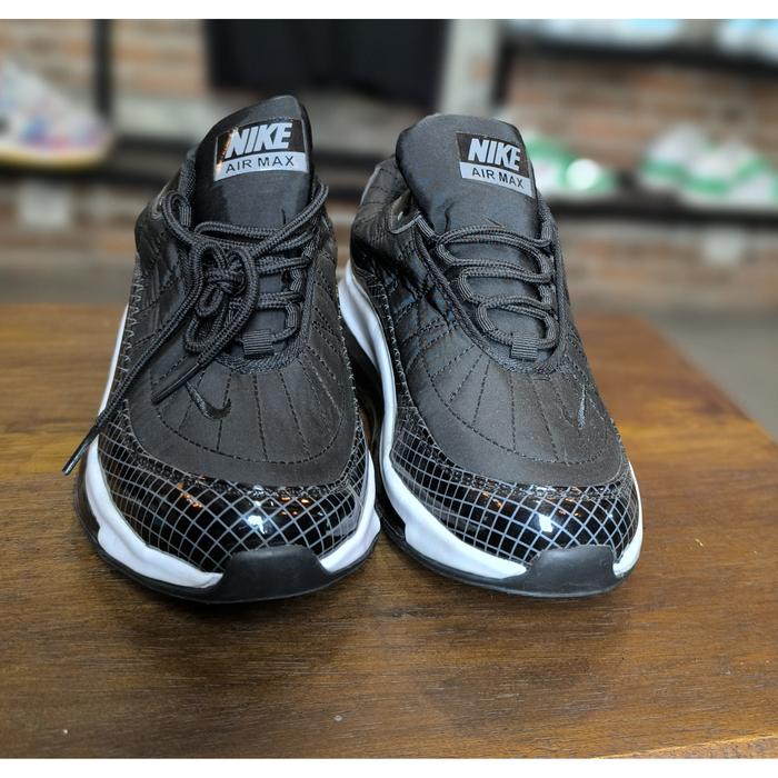 Nike Airmax 720 black/hitam