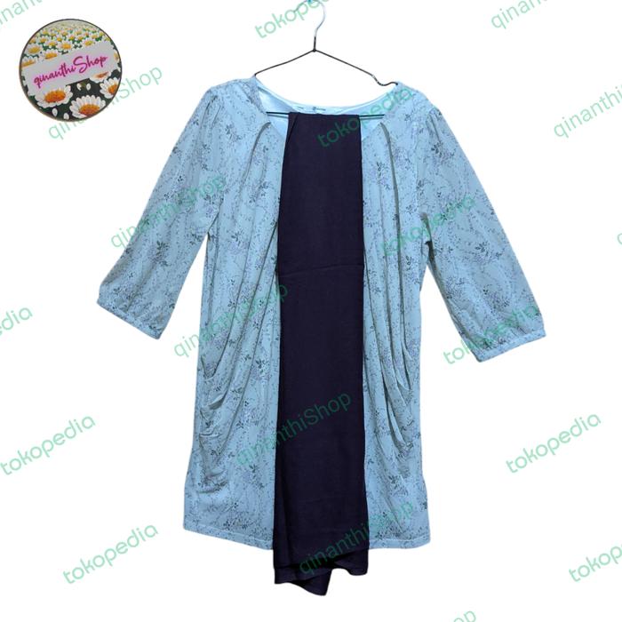 Blouse bunga kecil _ bahan sifon stretch (preloved)