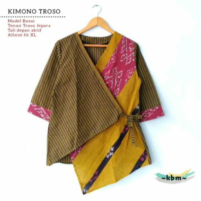 Kimono Tenun Troso Mix Lurik dan Kimono Nadira Tenun Blus Kimono Wanita