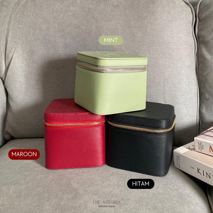 azura box emas by the astoria