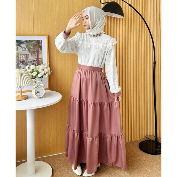 EMELYN DRESS BRUKAT LAMARAN KONDANGAN LEBARAN BY MEECLO