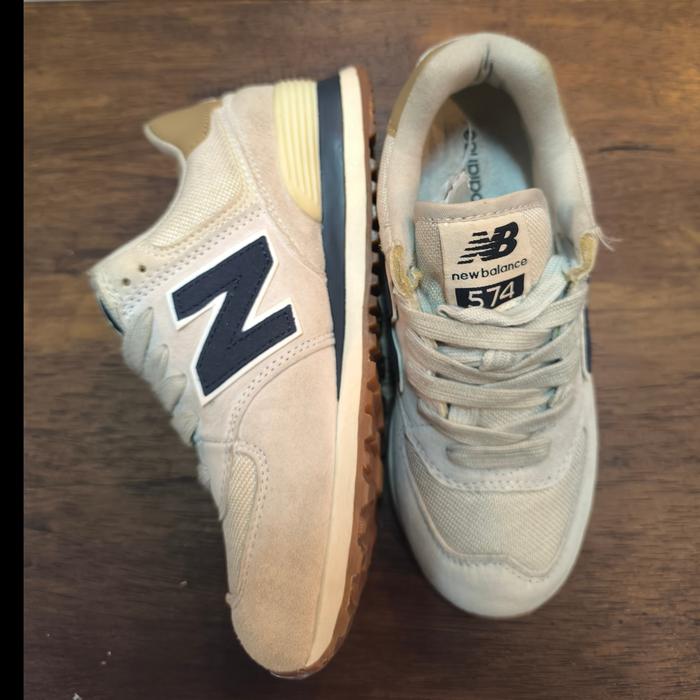 NB 574 Putih Navy Size 36