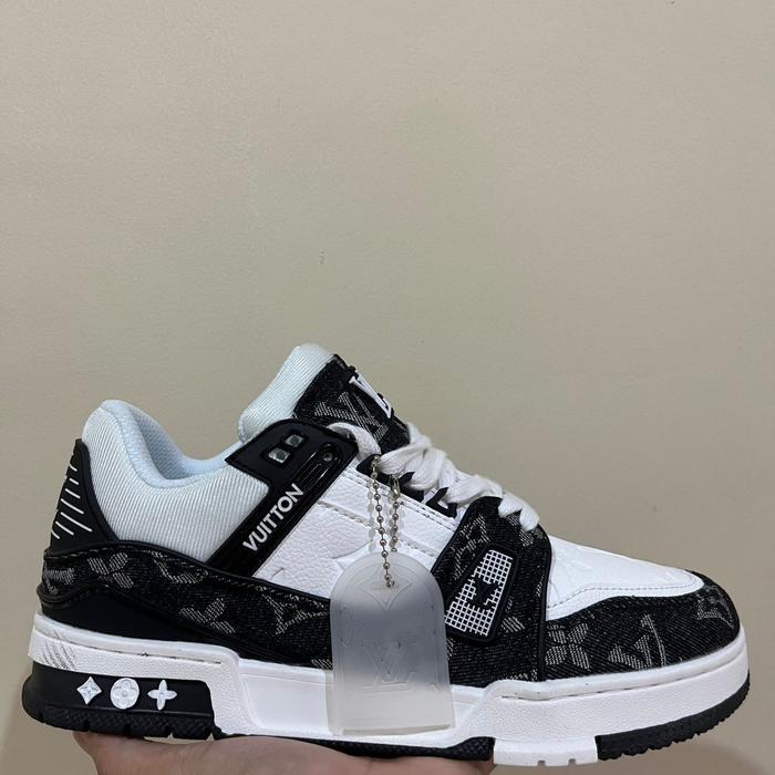 sepatu lv trainer sneaker louis Vuitton belu clari original