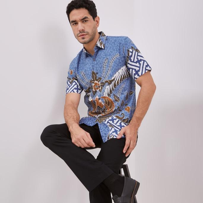 Odza Kemeja Batik Pria Lengan Pendek Slim Fit Slim Fit Modern Adiraga Biru - Aksara