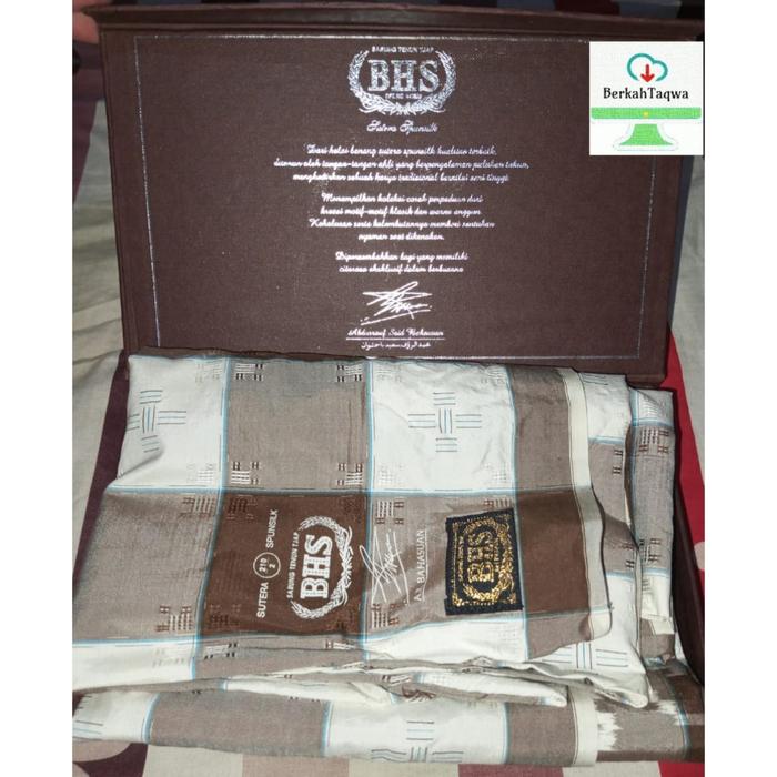 Sarung BHS Sutra Spunsilk SGE Gold Mahkota Tanda Tangan A.R Bahasuan