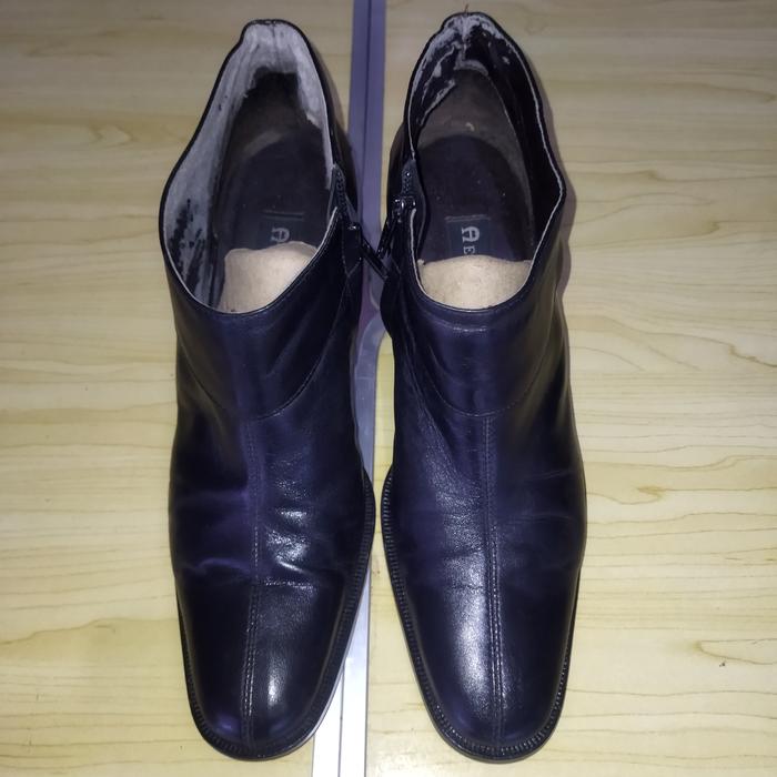 sepatu kulit heels aigner original