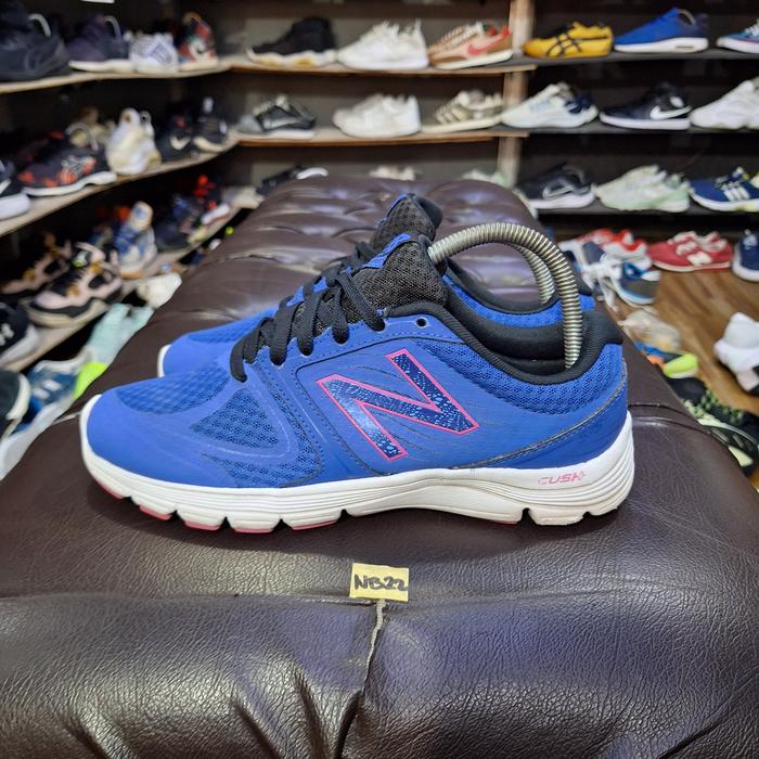 Sepatu second original New balance 575 size 40
