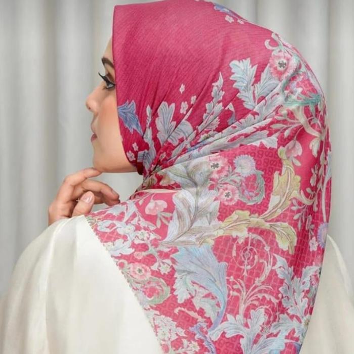 Pink Yarrow Buttonscarves Royale Grandeur Voile Square baru dan siap kirim