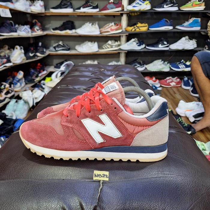 Sepatu second original New balance 520 size 41,5