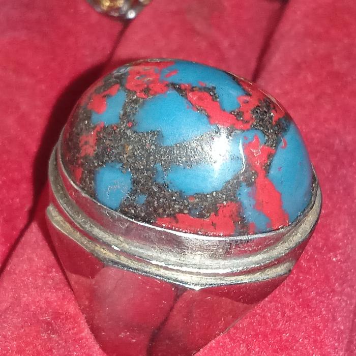 batu pirus merah Mesir urat emas