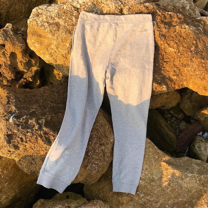 Apc A.P.C jogger sweat Track pants  In French Grey colorway Made in Portugal  Size S/32  Waist diame