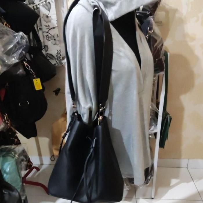 MARHEN J ORIGINAL LEATHER BUCKET BAG PRELOVED VVGC