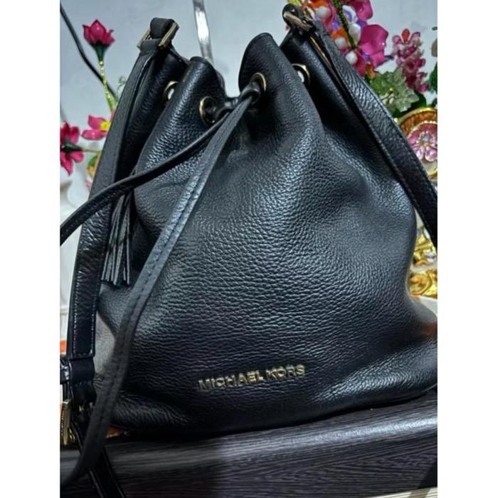 (PRELOVED) mk serut bucket Michael kors kulas authentic