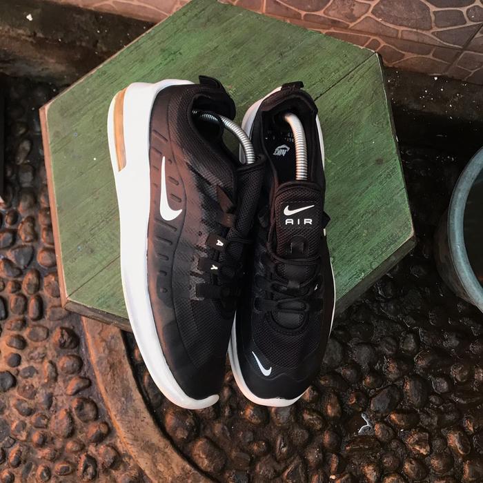Nike air max axis shoes second