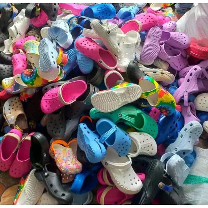 NEW CROCS 100℅ ORIGINAL CUTTING REJECT