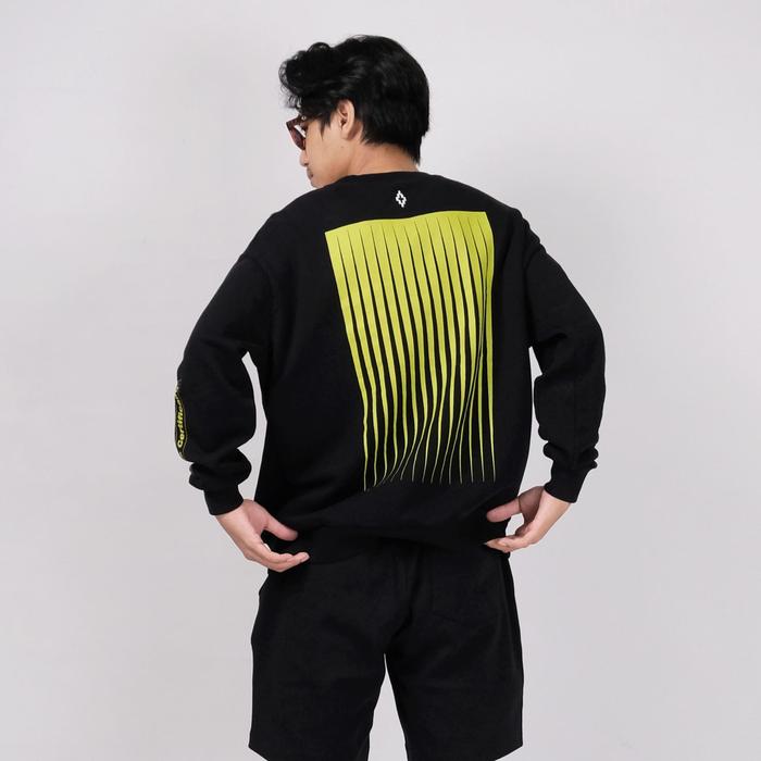 Marcelo Burlon Falls Over Crewneck